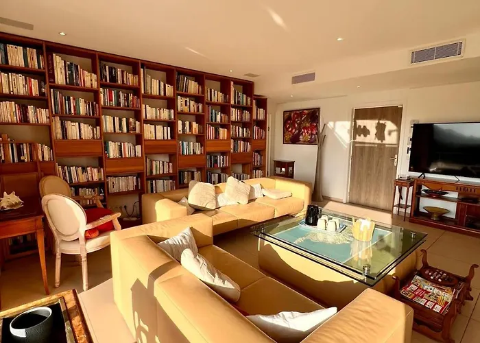 Stella Standing, Vue Panoramique *