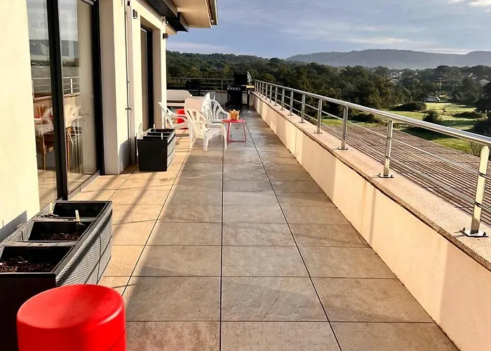 Stella Standing, Vue Panoramique Порто-Веккьо